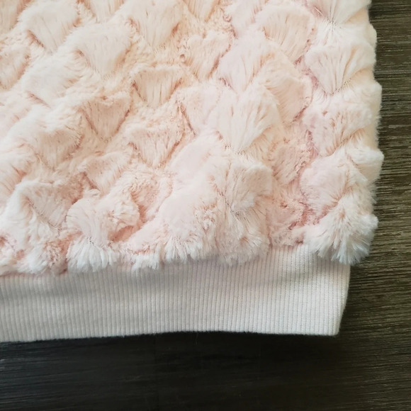 Blush Pink Fuzzy Crew Sweatshirt Size M (7/8) - So - Picture 7 of 8